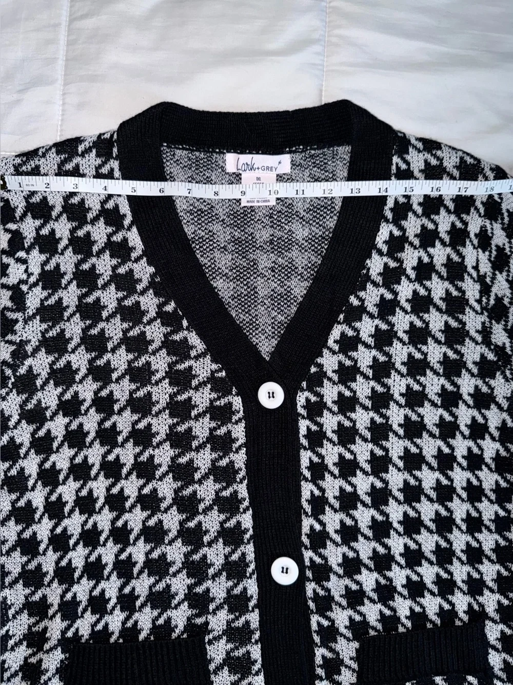 Women’s Black and White Houndstooth Long Cardigan Sweater - 1X